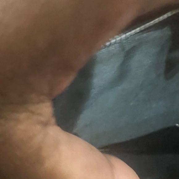 Crocodile embossed clutch - Picture 13 of 15